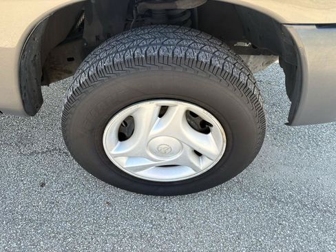 Used 2005 Toyota Tundra 2WD Regular Cab image 14