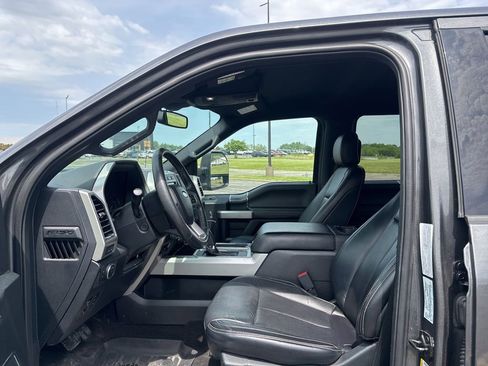 Used 2020 Ford F150 Lariat w/ Equipment Group 502A Luxury AWD/4WD image 10