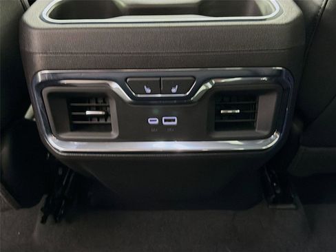 Used 2025 Chevrolet Silverado 1500 LTZ image 27