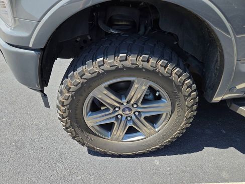 Used 2020 Ford F150 Lariat w/ Equipment Group 502A Luxury AWD/4WD image 4