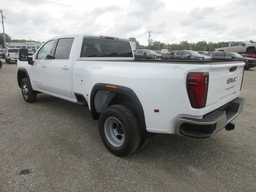 New 2026 GMC Sierra 3500 SLE w/ SLE Value Package AWD/4WD image 9