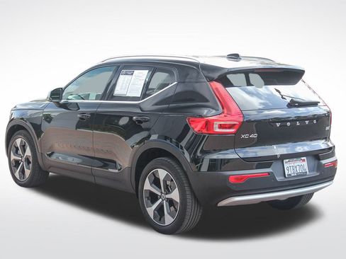 Used 2025 Volvo XC40 B5 Plus w/ Protection Package Premier image 5