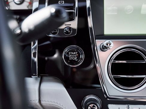 Used 2015 Rolls-Royce Wraith image 58