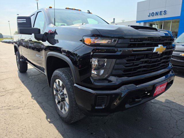 New 2026 Chevrolet Silverado 2500 Custom w/ Custom Value Package AWD/4WD image 7