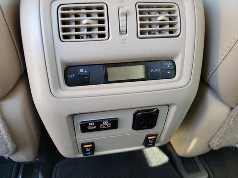 Used 2020 Nissan Pathfinder SL image 13