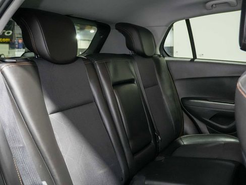 Used 2018 Chevrolet Trax LT w/ LT Convenience Package FWD image 23