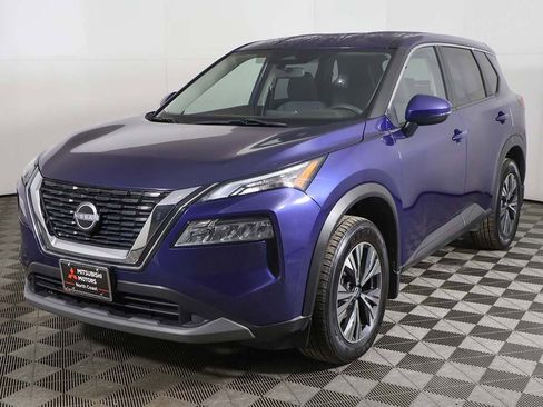 Used 2023 Nissan Rogue SV image 6