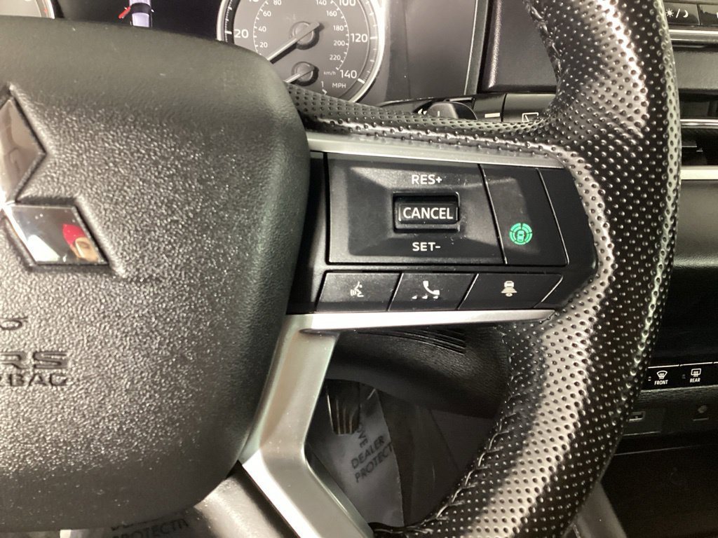 Used 2024 Mitsubishi Outlander SE Black Edition FWD image 15