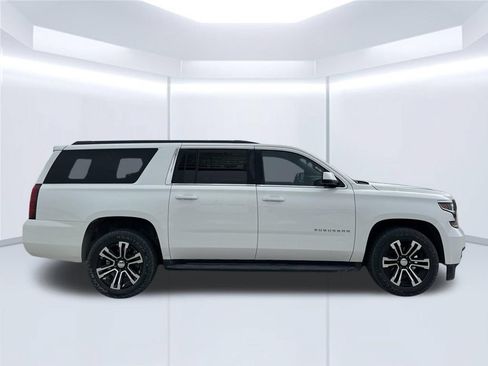 Used 2018 Chevrolet Suburban LT AWD/4WD image 4