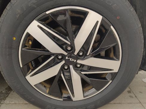 Used 2022 Kia Sorento S w/ Panoramic Sunroof Package FWD image 31