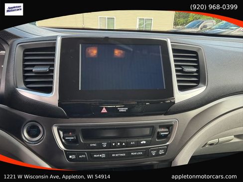Used 2017 Honda Pilot EX image 16