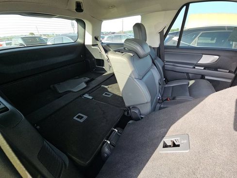 Used 2025 Ford Expedition Active AWD/4WD image 9