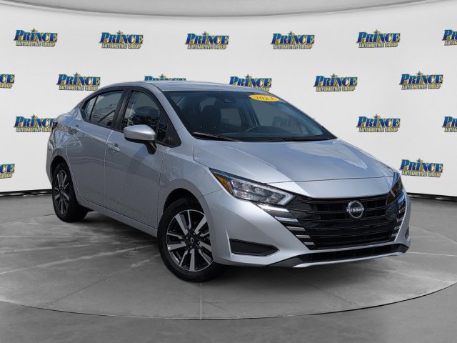 Used 2025 Nissan Versa SV FWD image 3