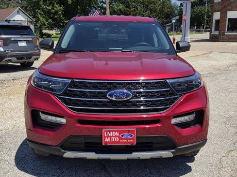 Certified 2024 Ford Explorer XLT w/ Equipment Group 202A AWD/4WD image 3