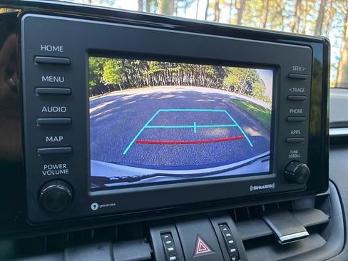 Used 2022 Toyota RAV4 XLE Premium FWD image 33