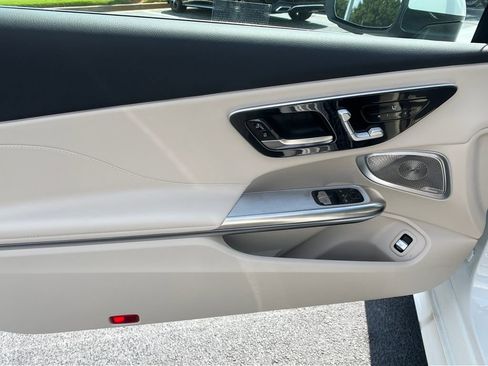 New 2026 Mercedes-Benz CLE 300 4MATIC Coupe image 11