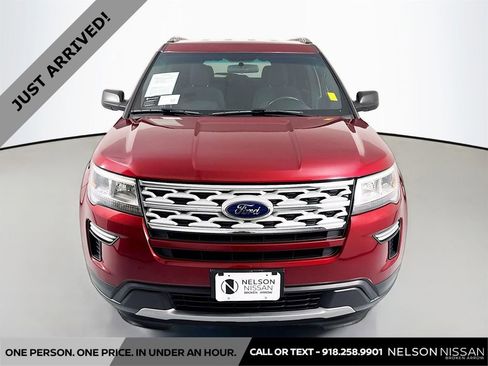 Used 2019 Ford Explorer XLT FWD image 2