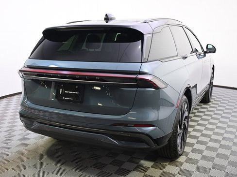 New 2026 Lincoln Nautilus Reserve image 6