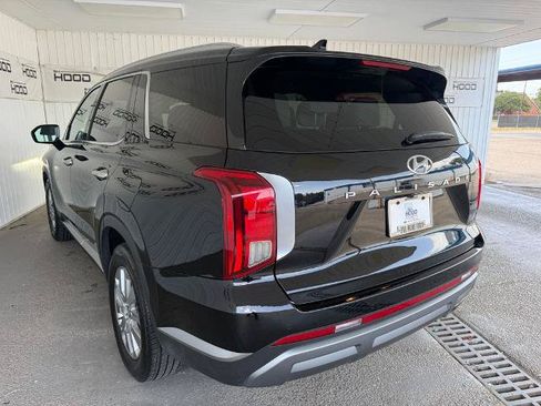 Used 2025 Hyundai Palisade SEL FWD image 2