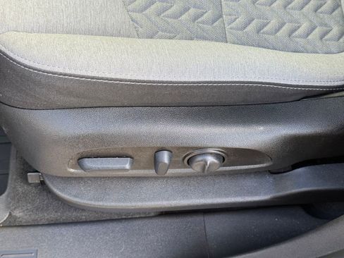 Used 2023 Chevrolet Equinox LS w/ LS Convenience Package image 13