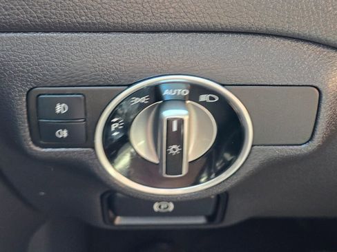Used 2015 Mercedes-Benz GLA 250 4MATIC image 36