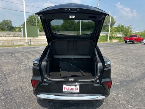 Used 2025 Buick Envista Avenir FWD image 38