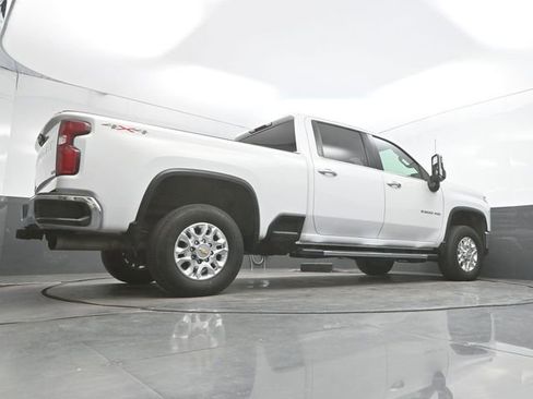 Used 2024 Chevrolet Silverado 2500 LTZ image 37