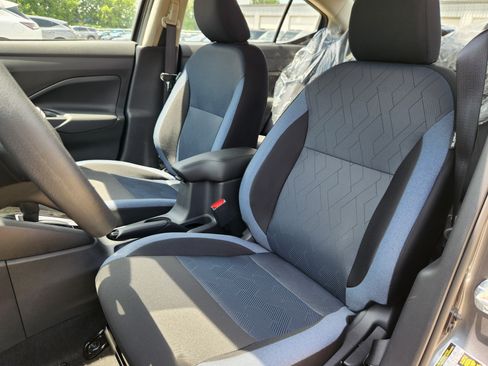 Used 2025 Nissan Versa SV w/ Trunk Package FWD image 8