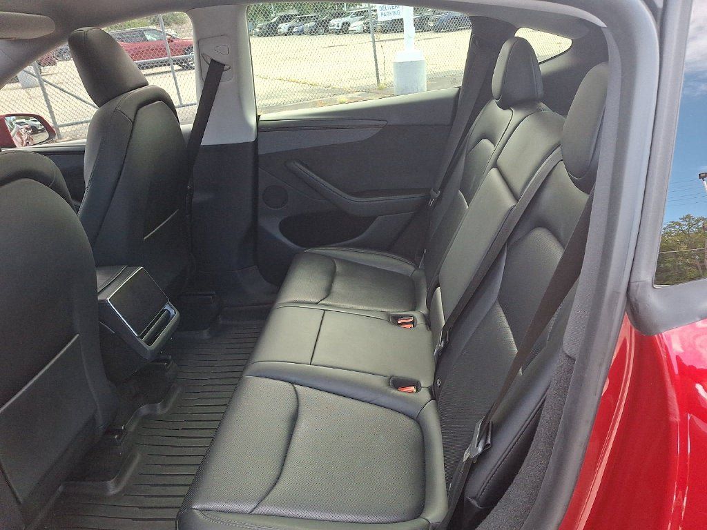 Used 2026 Tesla Model Y Long Range AWD/4WD image 11