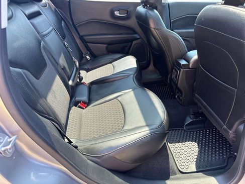 Used 2020 Jeep Compass Latitude image 11