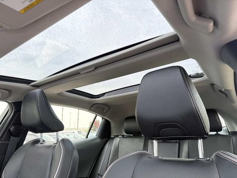 Used 2024 Toyota Prius XLE FWD image 29