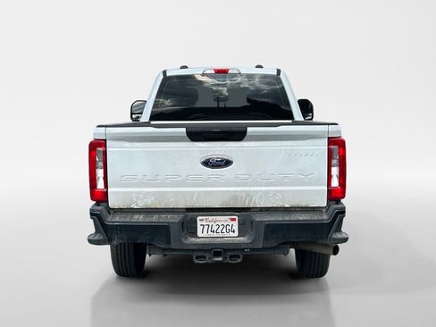 Used 2025 Ford F250 XL AWD/4WD image 4