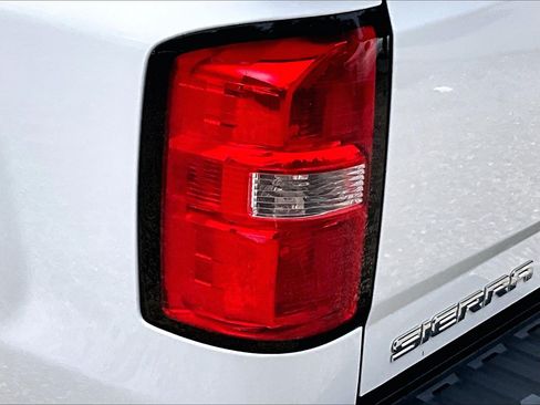Used 2014 GMC Sierra 1500 SLT w/ SLT Crew Cab Value Package AWD/4WD image 30