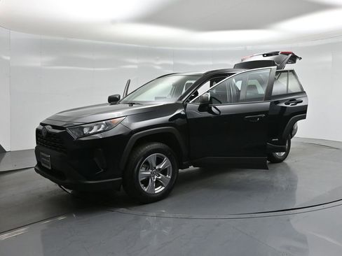 Used 2022 Toyota RAV4 LE AWD/4WD image 30