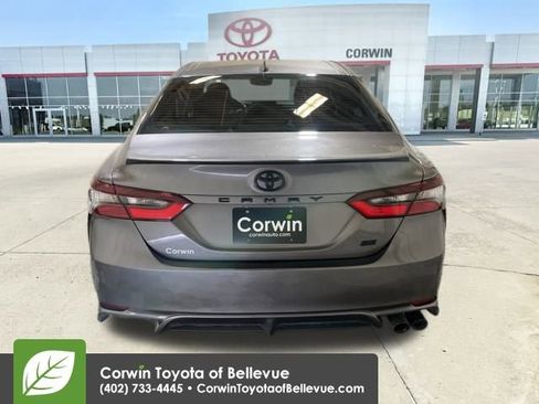 Used 2024 Toyota Camry SE image 4