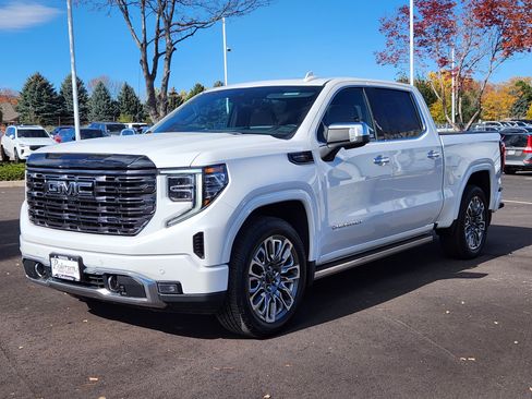 Used 2024 GMC Sierra 1500 Denali Ultimate image 4