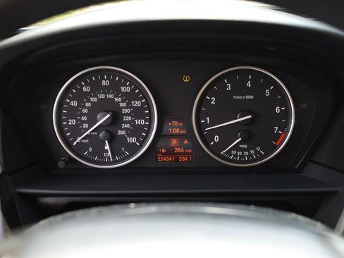 Used 2010 BMW 528i Sedan RWD image 29