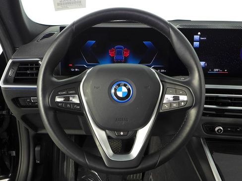 Used 2023 BMW i4 eDrive40 w/ Premium Package RWD image 27