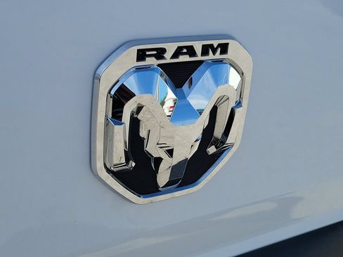 Used 2025 RAM ProMaster 2500 w/ Convenience Group FWD image 11