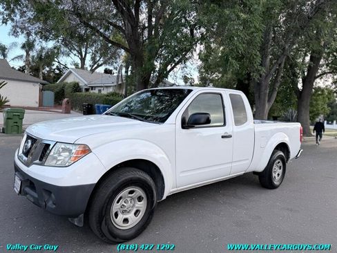 Used 2012 Nissan Frontier S w/ S Preferred Pkg RWD image 1
