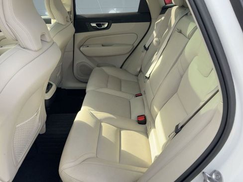 Certified 2023 Volvo XC60 B5 Ultimate w/ Protection Package Premier image 15