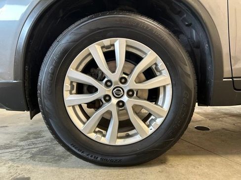 Used 2020 Nissan Rogue SV AWD/4WD image 10