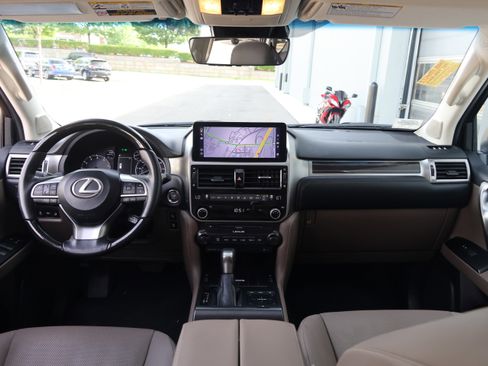 Used 2023 Lexus GX 460 Premium w/ Premium Package AWD/4WD image 17