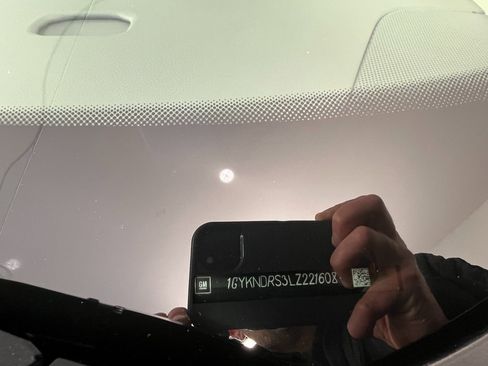 Used 2020 Cadillac XT5 Premium Luxury w/ LPO, Floor Liner Package image 28