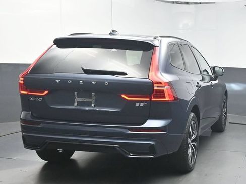 Used 2024 Volvo XC60 B5 Core AWD/4WD image 7