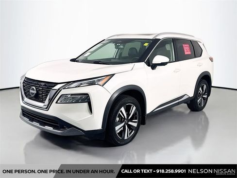Certified 2022 Nissan Rogue SL AWD/4WD image 1