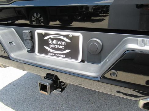 Used 2022 GMC Sierra 1500 AT4 w/ AT4 Premium Package AWD/4WD image 32