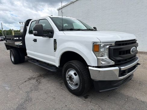 Used 2022 Ford F350 XL w/ Power Equipment Group AWD/4WD image 8