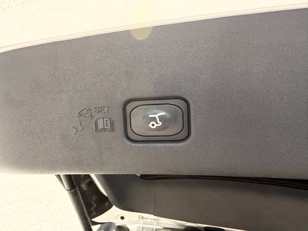 Used 2024 Lincoln Nautilus Premier w/ Equipment Group 102A AWD/4WD image 8