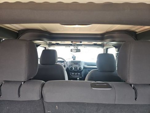 Used 2018 Jeep Wrangler Unlimited Sport S AWD/4WD image 10